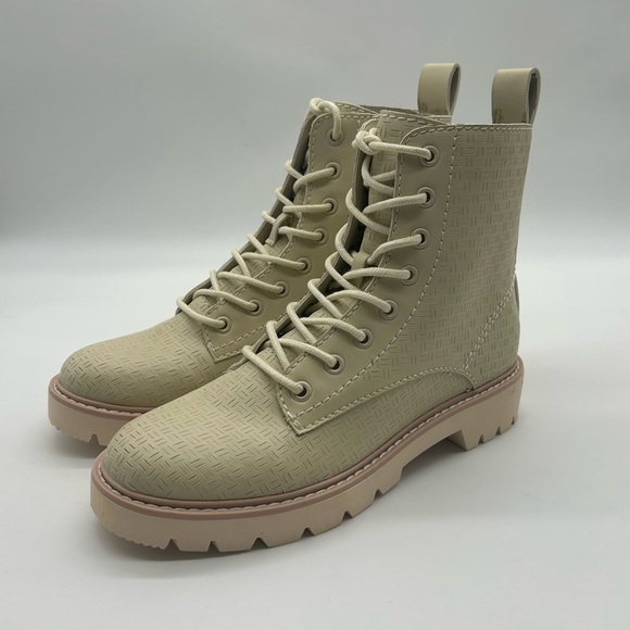 Dolce Vita Piker Ivory Perforated Stella Combat Boots Size 6.5 NIB - Picture 4 of 11